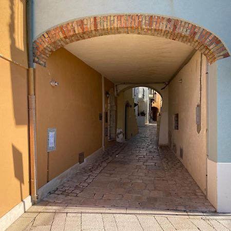 I Tre Marchi Rooms Camera Sabbia แตร์โมลิ ภายนอก รูปภาพ