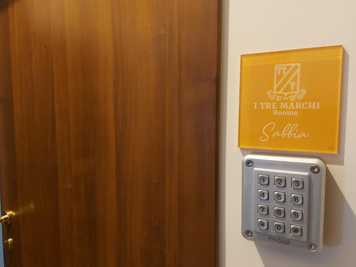 I Tre Marchi Rooms Camera Sabbia แตร์โมลิ ภายนอก รูปภาพ