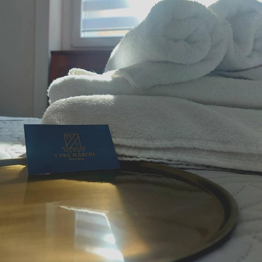 I Tre Marchi Rooms Camera Sabbia แตร์โมลิ ภายนอก รูปภาพ