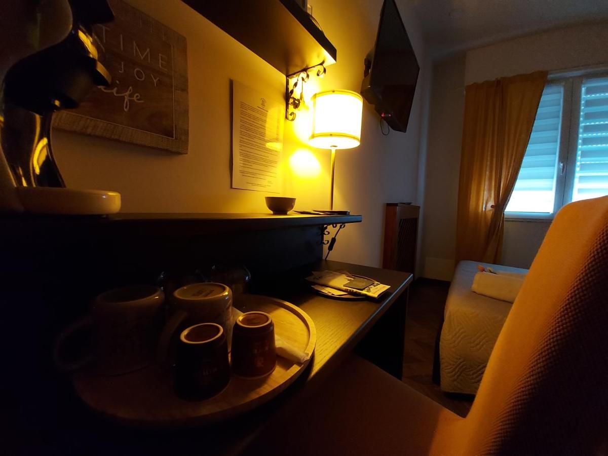 I Tre Marchi Rooms Camera Sabbia แตร์โมลิ ภายนอก รูปภาพ