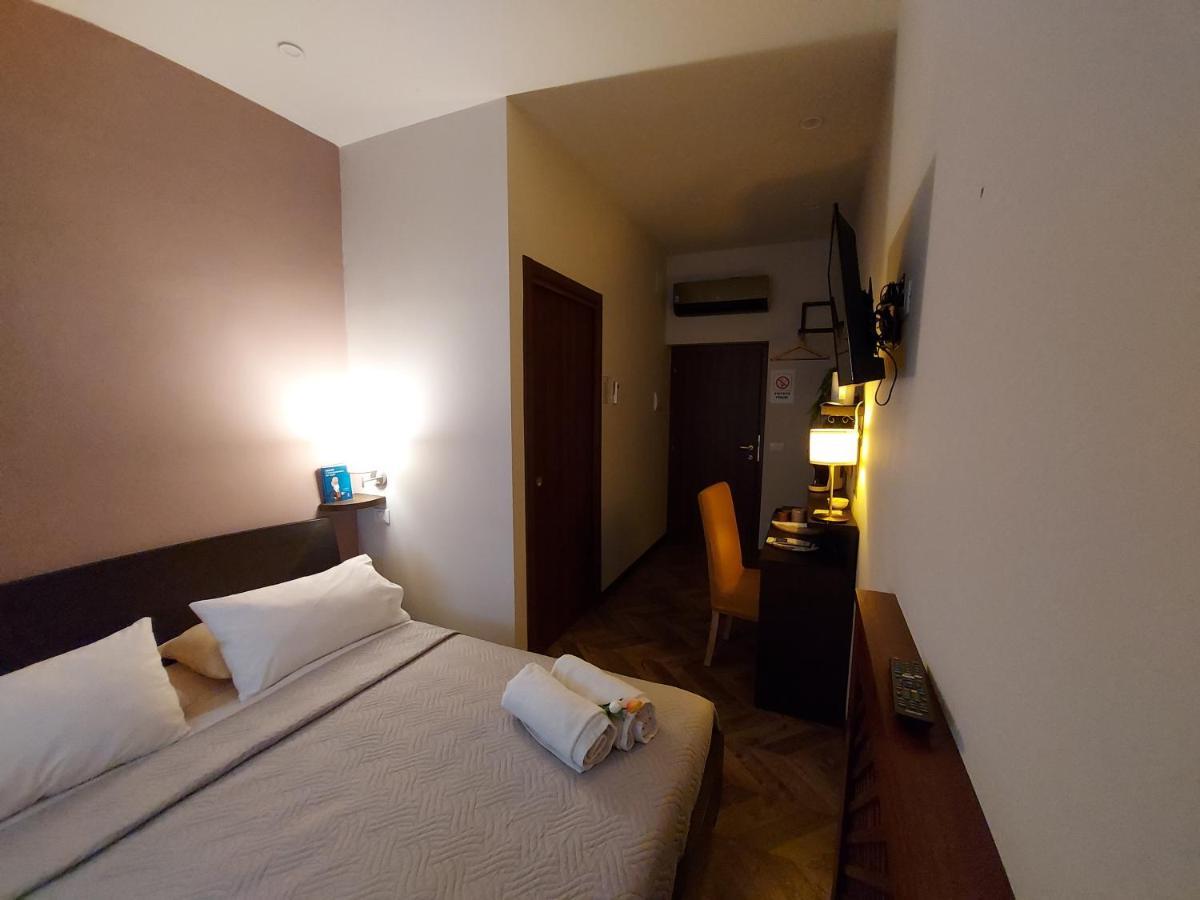 I Tre Marchi Rooms Camera Sabbia แตร์โมลิ ภายนอก รูปภาพ